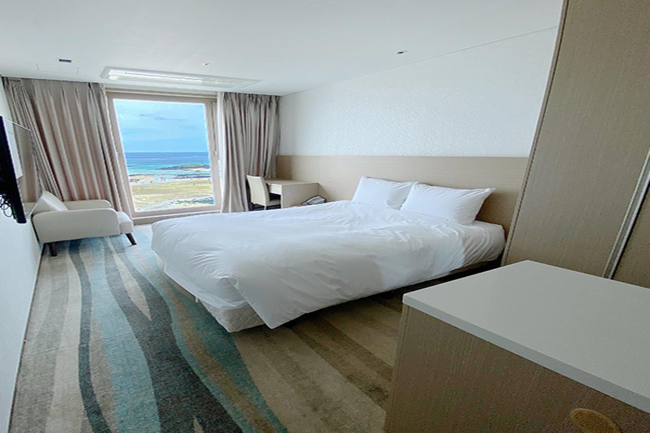 The Artstay Jeju Hamdeok Hotel Exterior photo