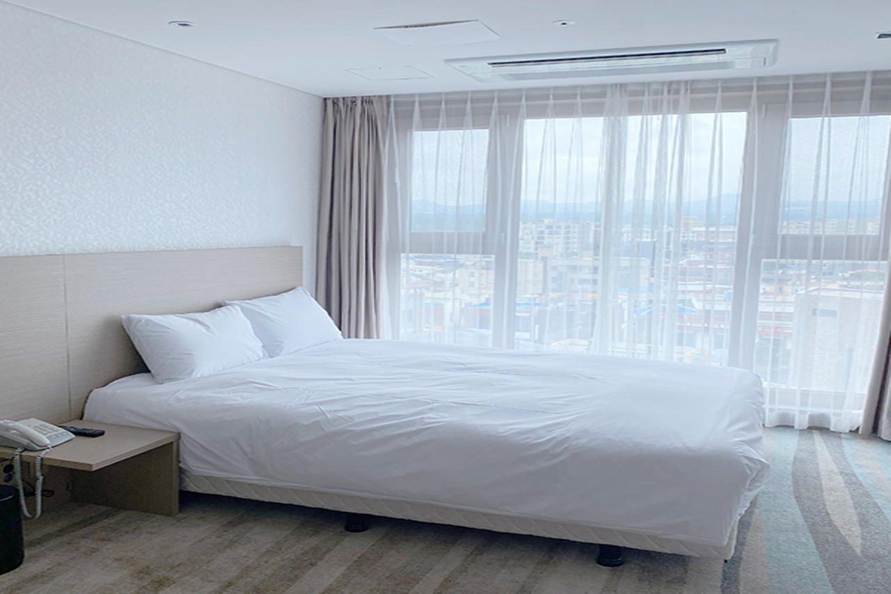 The Artstay Jeju Hamdeok Hotel Exterior photo