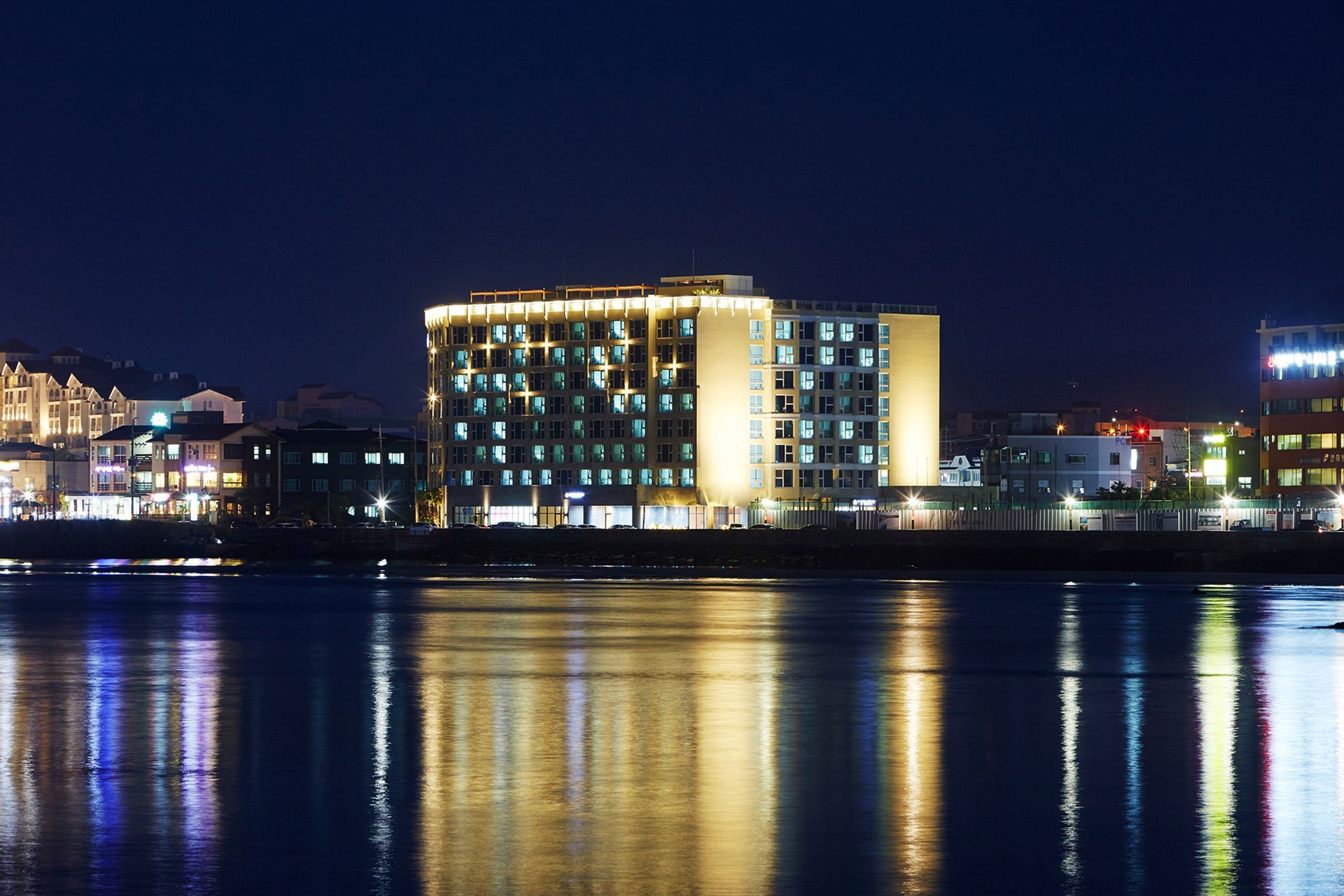 The Artstay Jeju Hamdeok Hotel Exterior photo